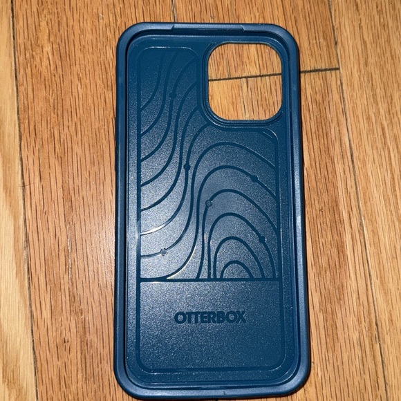 OtterBox Apple iPhone 13 Pro Max/iPhone 12 Pro Max Symmetry Case Seas the Day - Picture 2 of 2